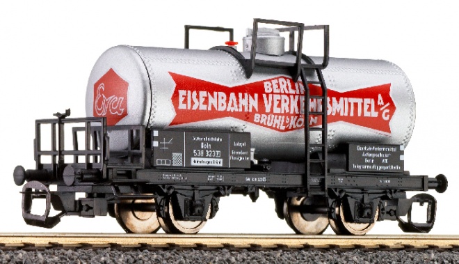 Tank car "EVA"<br /><a href='images/pictures/Tillig/95817.jpg' target='_blank'>Full size image</a>